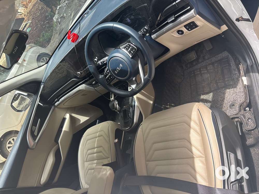 Kia Carens Petrol 2023