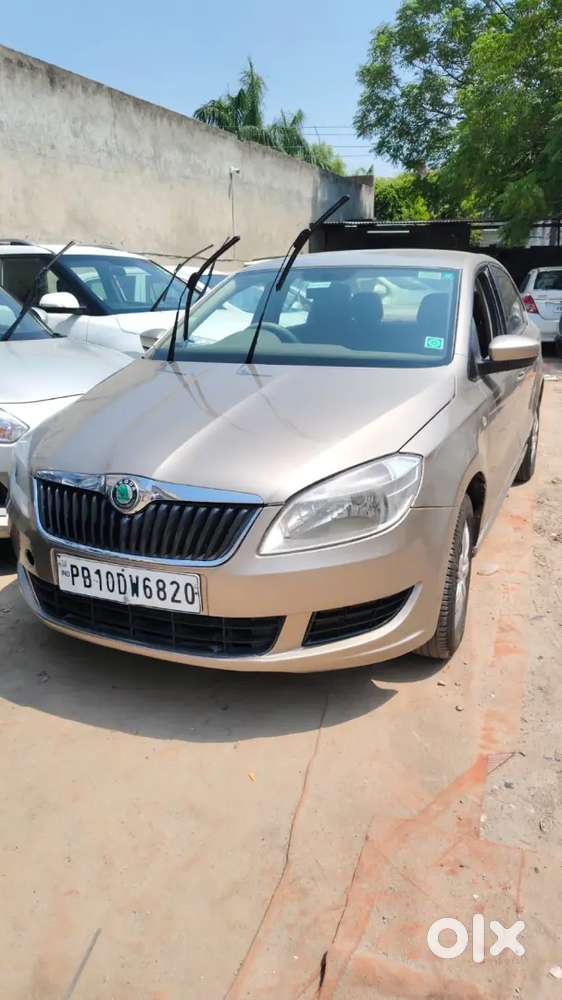 Skoda Rapid 2012 Diesel 80000 Km Driven