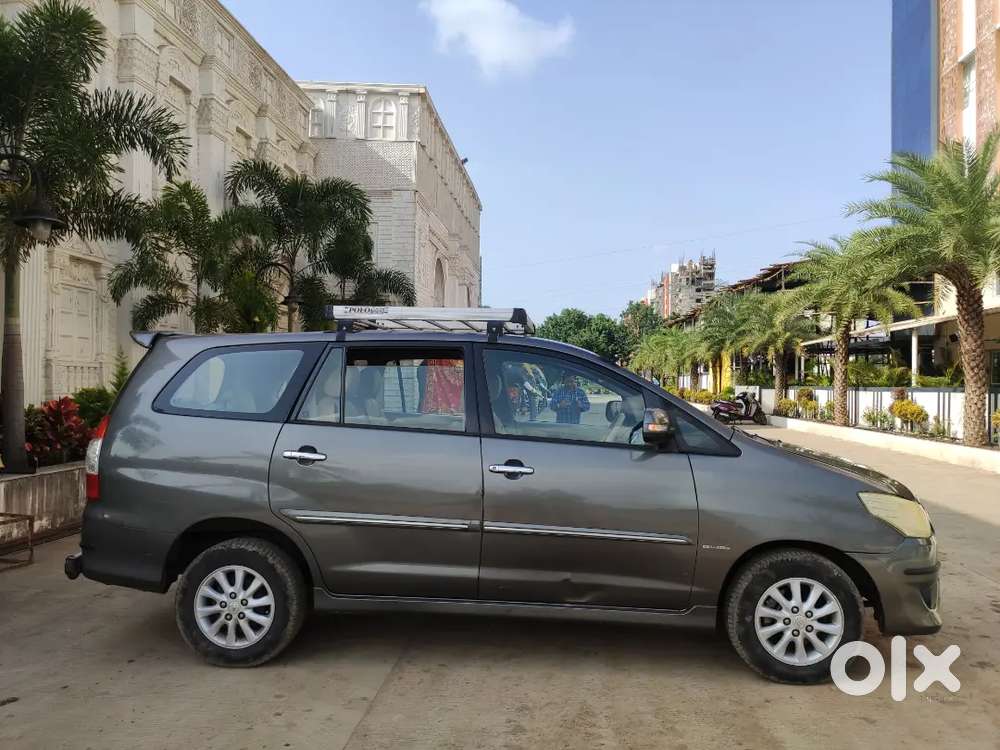Toyota Innova 2.5 V 2012