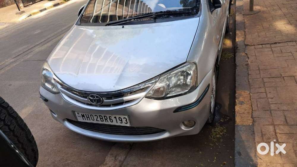 Toyota Etios V, 2011, Petrol