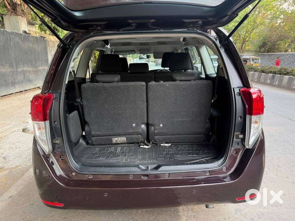 Toyota Innova Crysta 2.8 Gx At 8s, 2017, Petrol