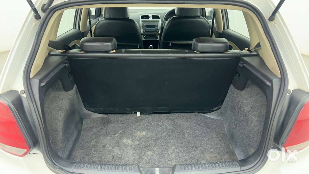 Volkswagen Polo Petrol Highline 1.2l, 2015, Petrol