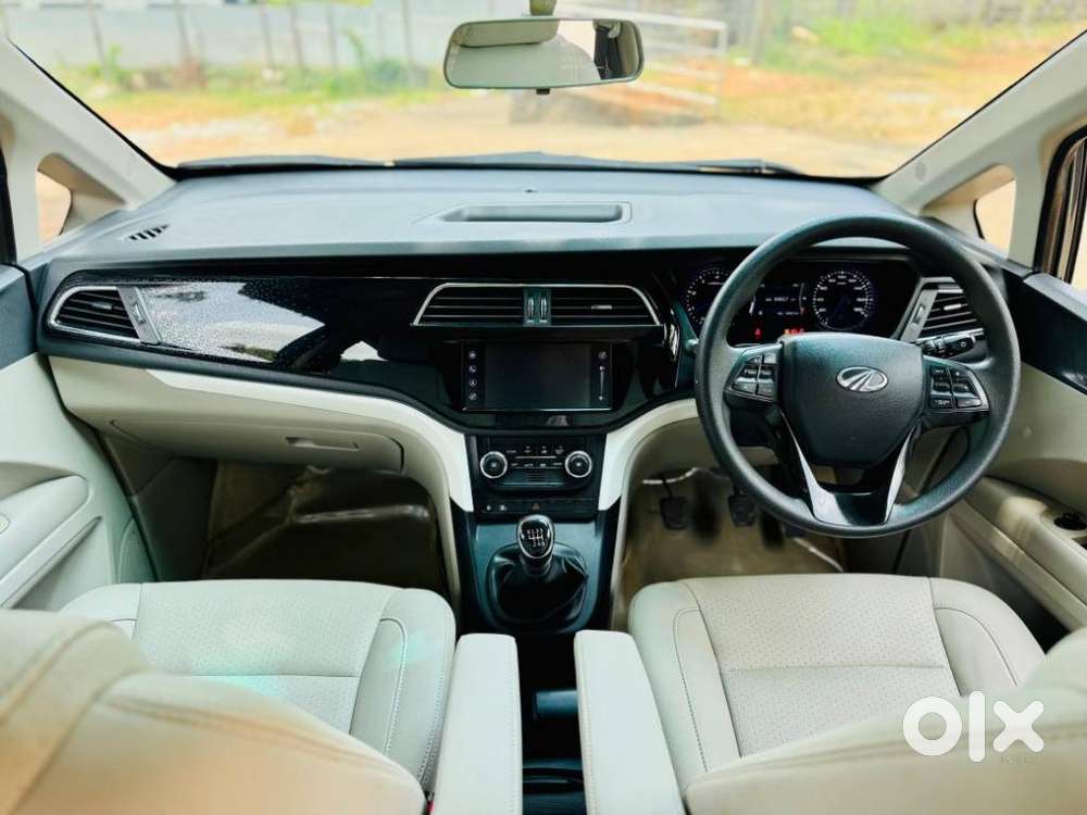 Mahindra Marazzo M8, 2019, Diesel