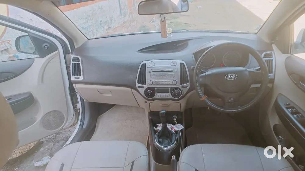 Hyundai I20 Magna Petrol 2012
