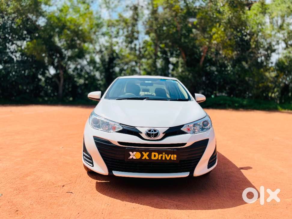 Toyota Yaris J Cvt, 2021, Petrol