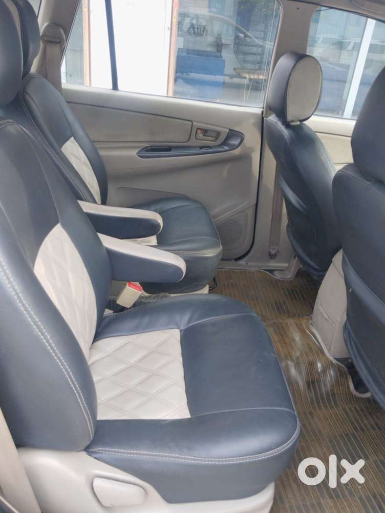 Toyota Innova 2.5 G (diesel) 7 Seater, 2012, Electric