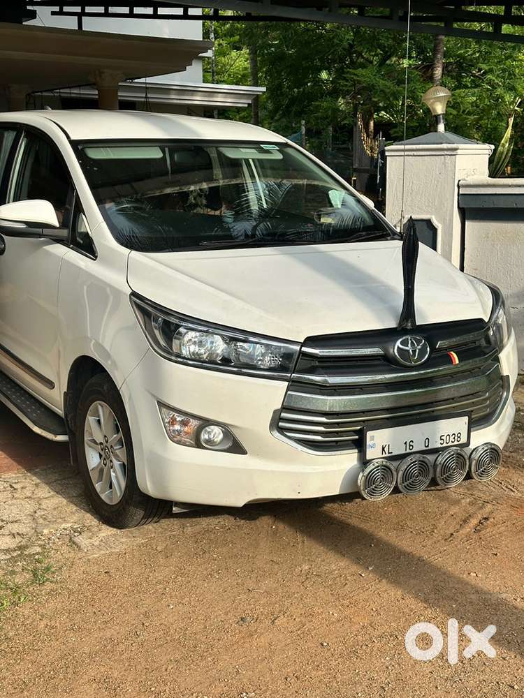 Toyota Innova Crysta 2016 Diesel Well Maintained