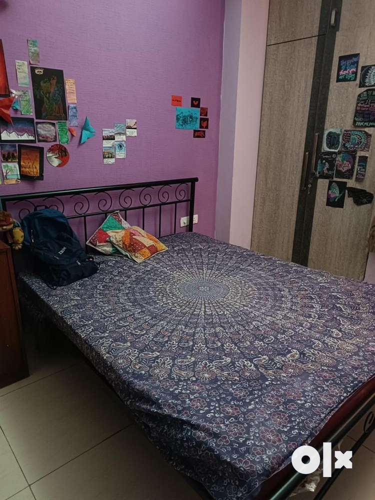 Old bed online in olx