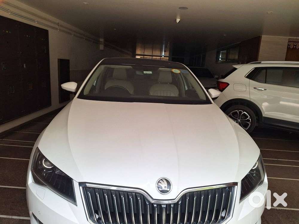 Skoda Superb Style 1.8 Tsi At, 2018, Petrol