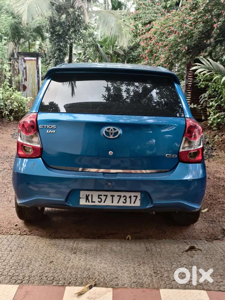 Alloy Wheels./2 Keys  Well Maintained Vehicle Blue Colour