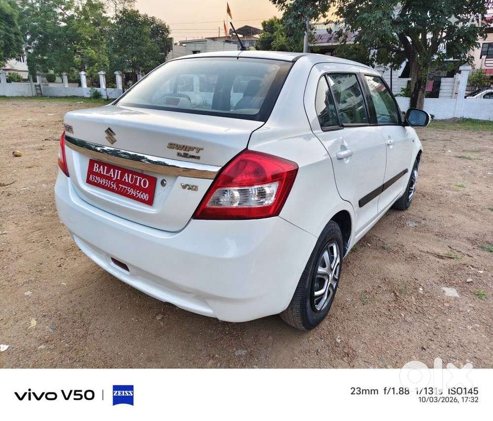 Maruti Suzuki Swift Dzire 1.2 Vxi Bsiv, 2013, Petrol