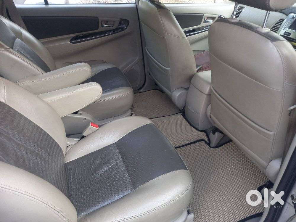 Toyota Innova 2.5 Z Diesel 7 Seater, 2014, Diesel
