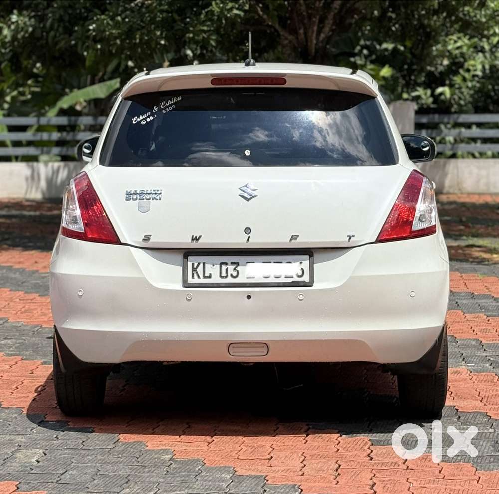 Maruti Suzuki Swift Lxi Option, 2015, Petrol