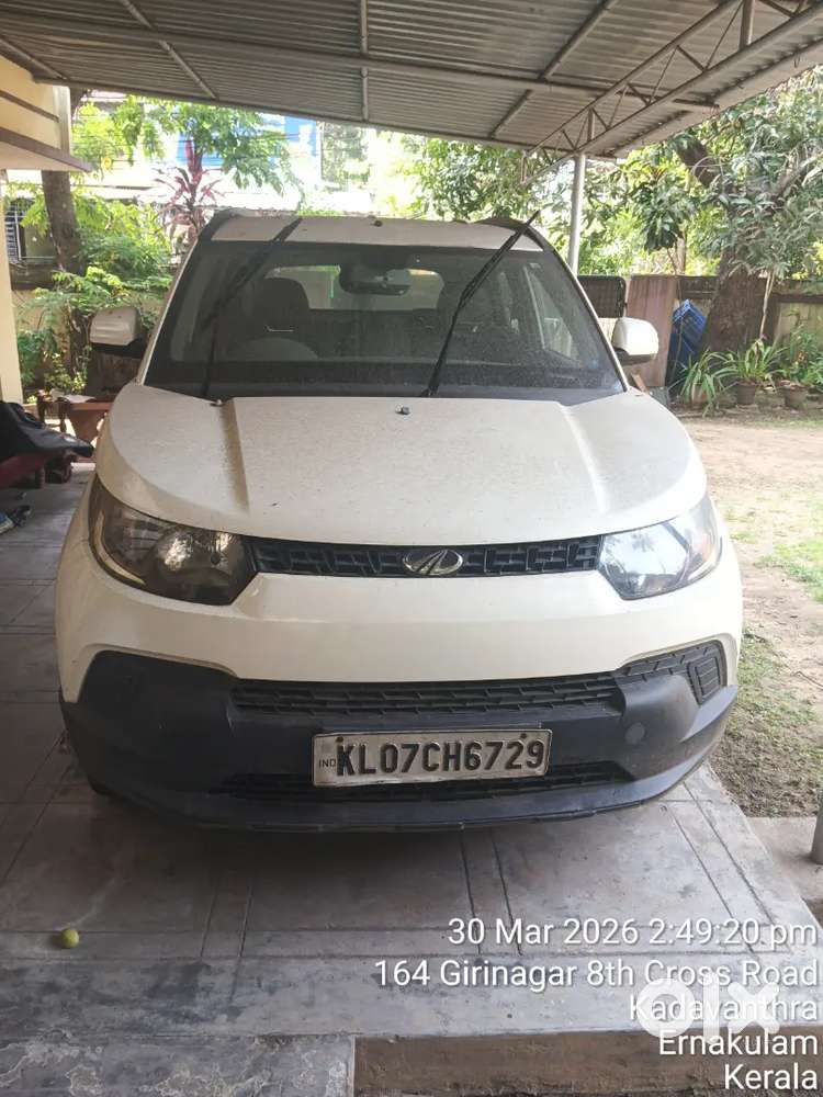 Mahindra Kuv 100