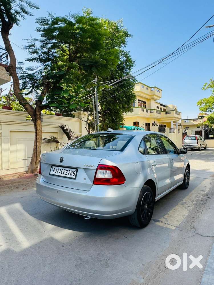 Skoda Rapid 1.6 Ambition Plus Tdi At, 2016, Petrol