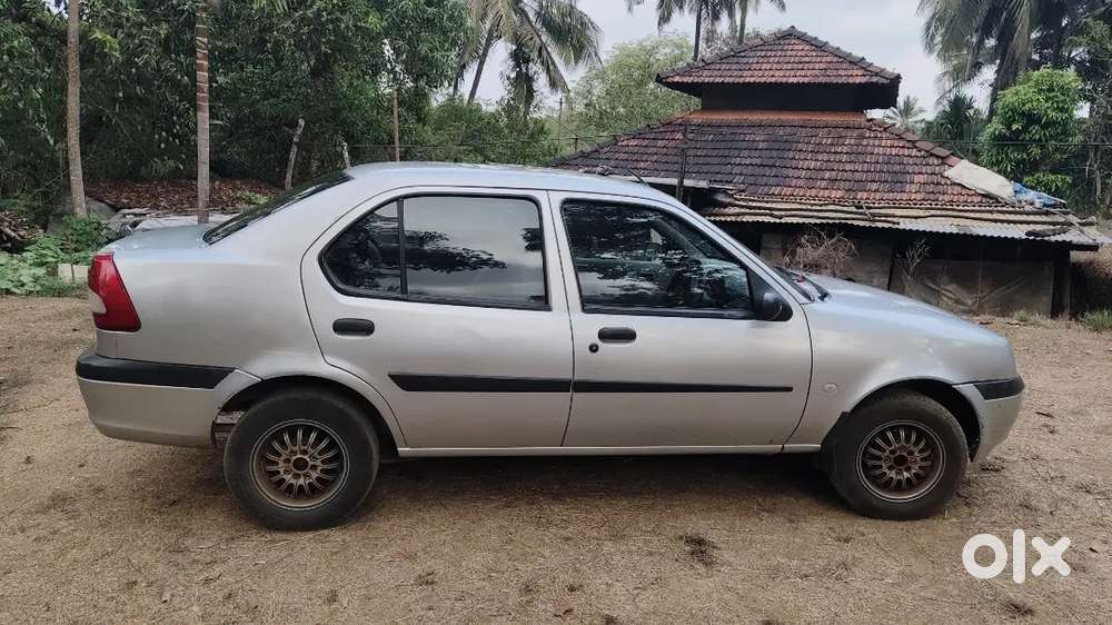 Ford Ikon 2005 Petrol 90000 Km Driven