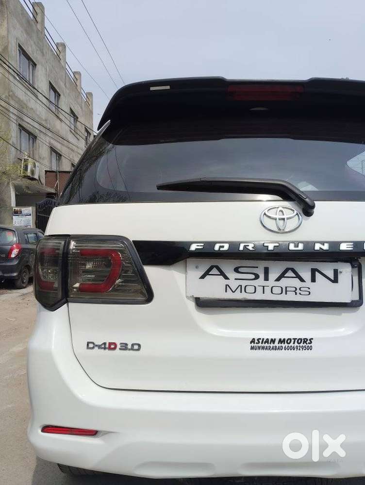 Toyota Fortuner 3.0 4x2 Automatic, 2016, Petrol