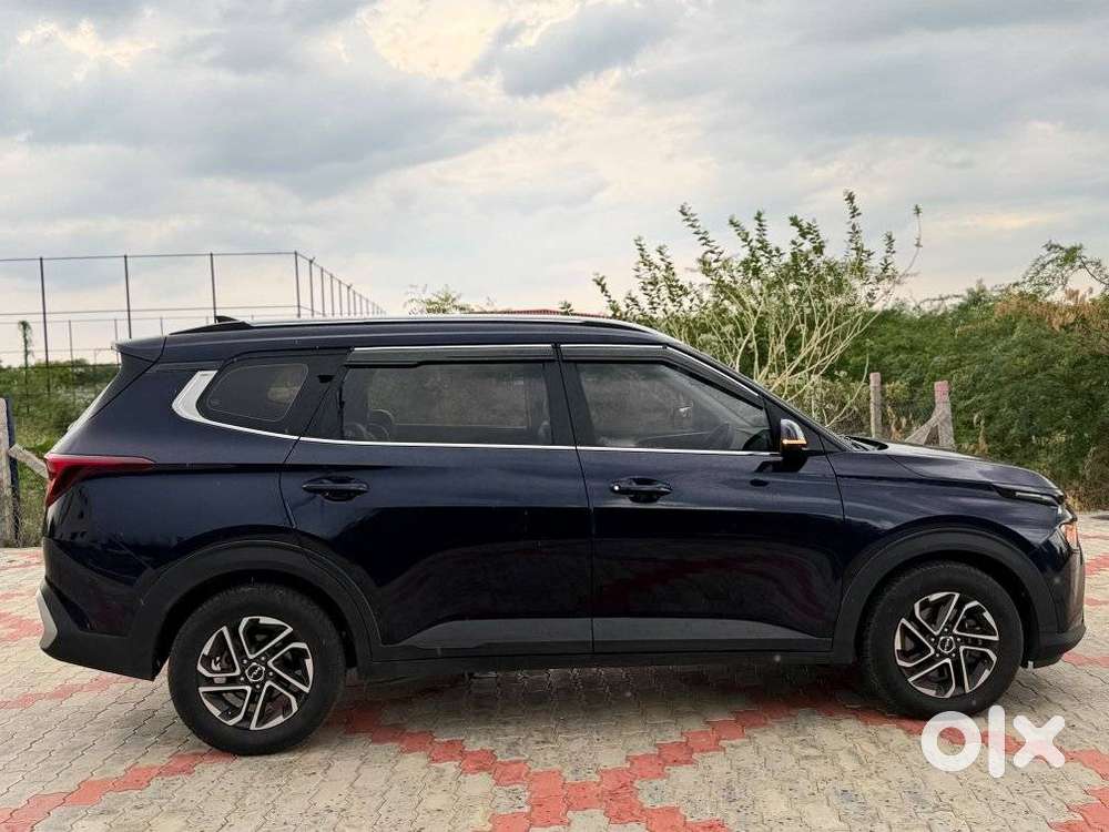 Kia Carens, 2023, Petrol