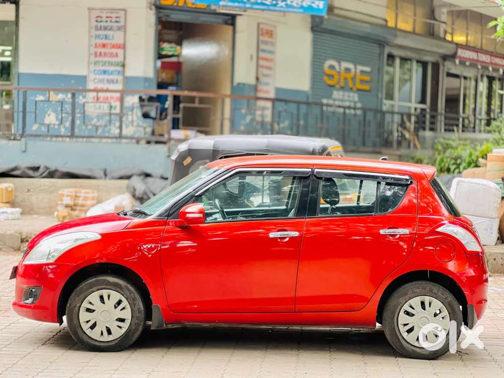 Maruti Suzuki Swift Vxi With Abs, 2013, Petrol