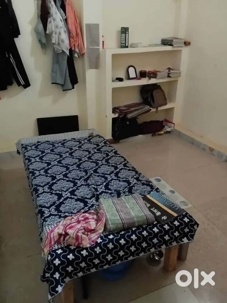 Room patner needed