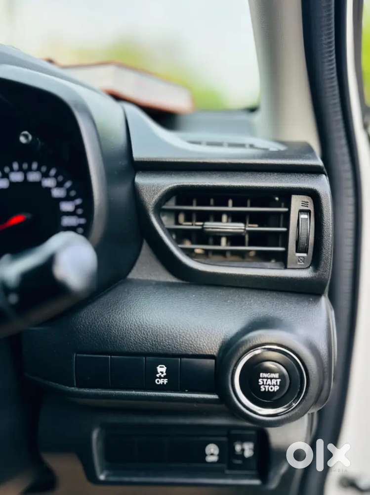 Maruti Suzuki Swift 2025 Petrol 9500 Km Driven