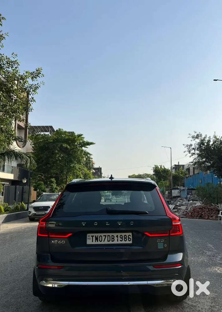 Volvo Xc60 2022 Petrol 14200 Km Driven