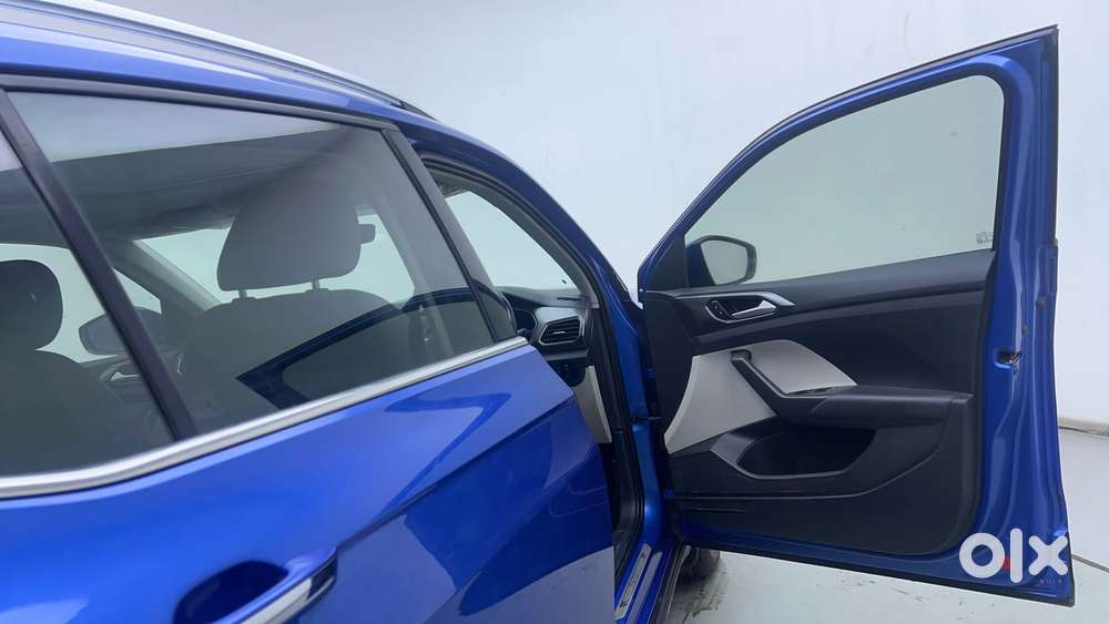 Volkswagen Taigun Topline 1.0 Tsi At (electric Seats), 2023, Petrol