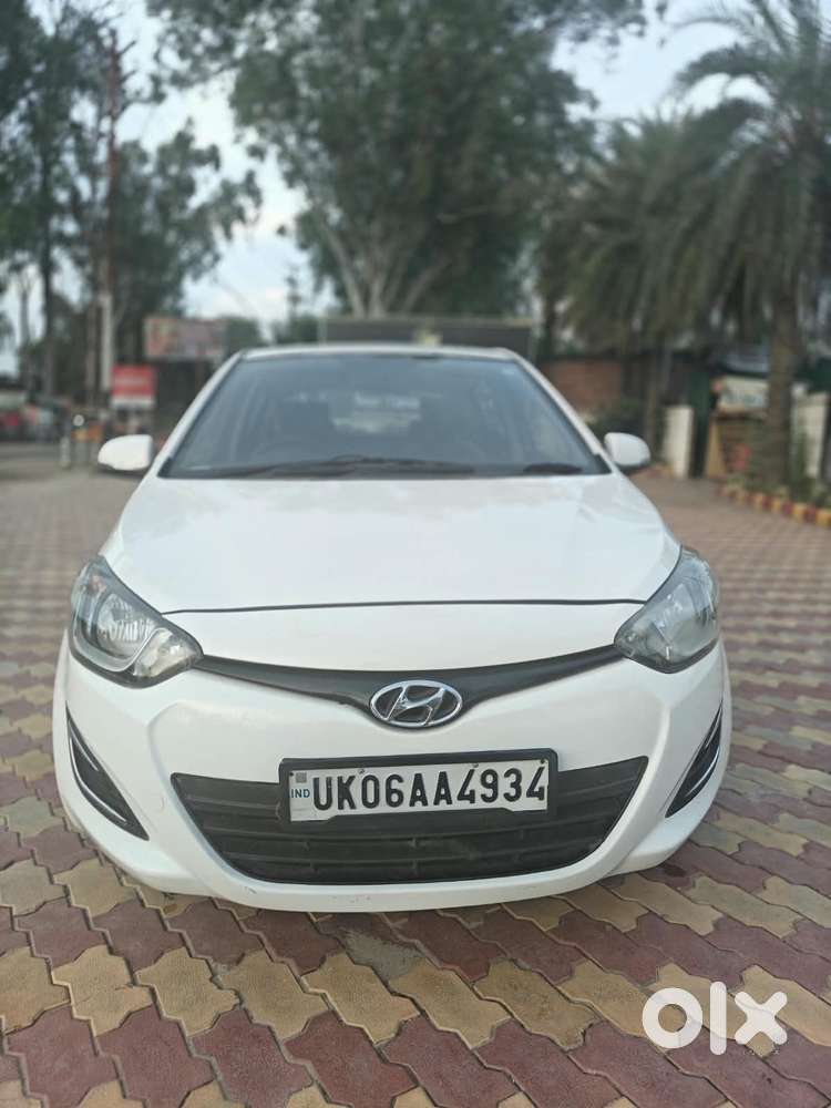 Hyundai I20 Petrol Cvt Magna Executive, 2013, Petrol