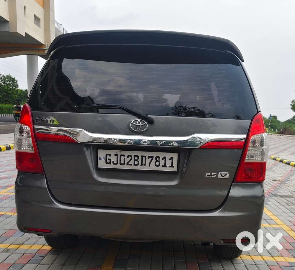 Toyota Innova 2.5 V 8 Str, 2012, Diesel