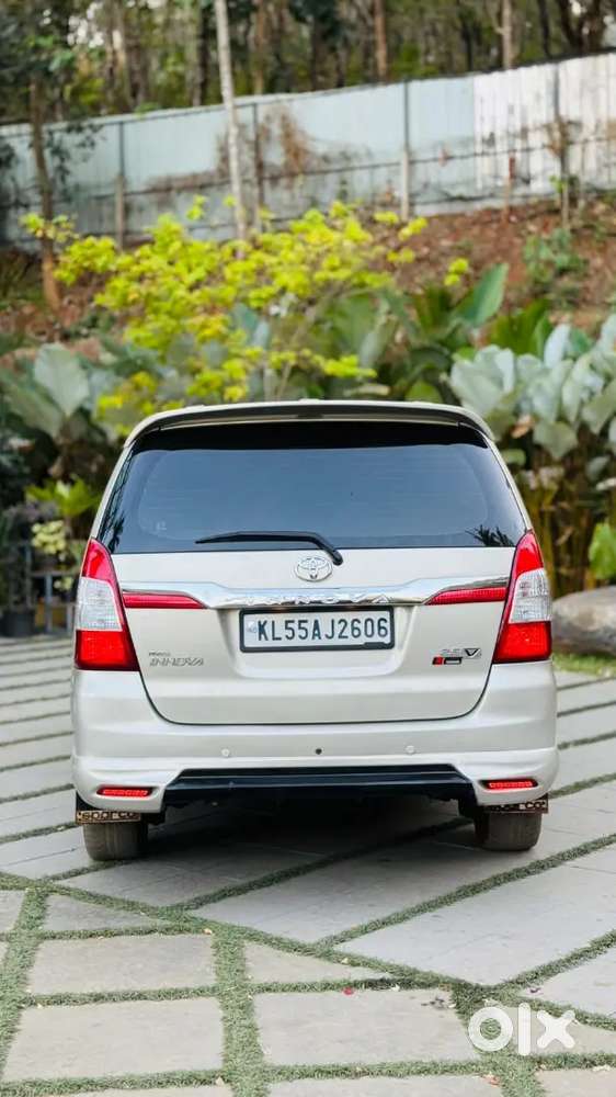 Toyota Innova 2012 Diesel 250000 Km Driven
