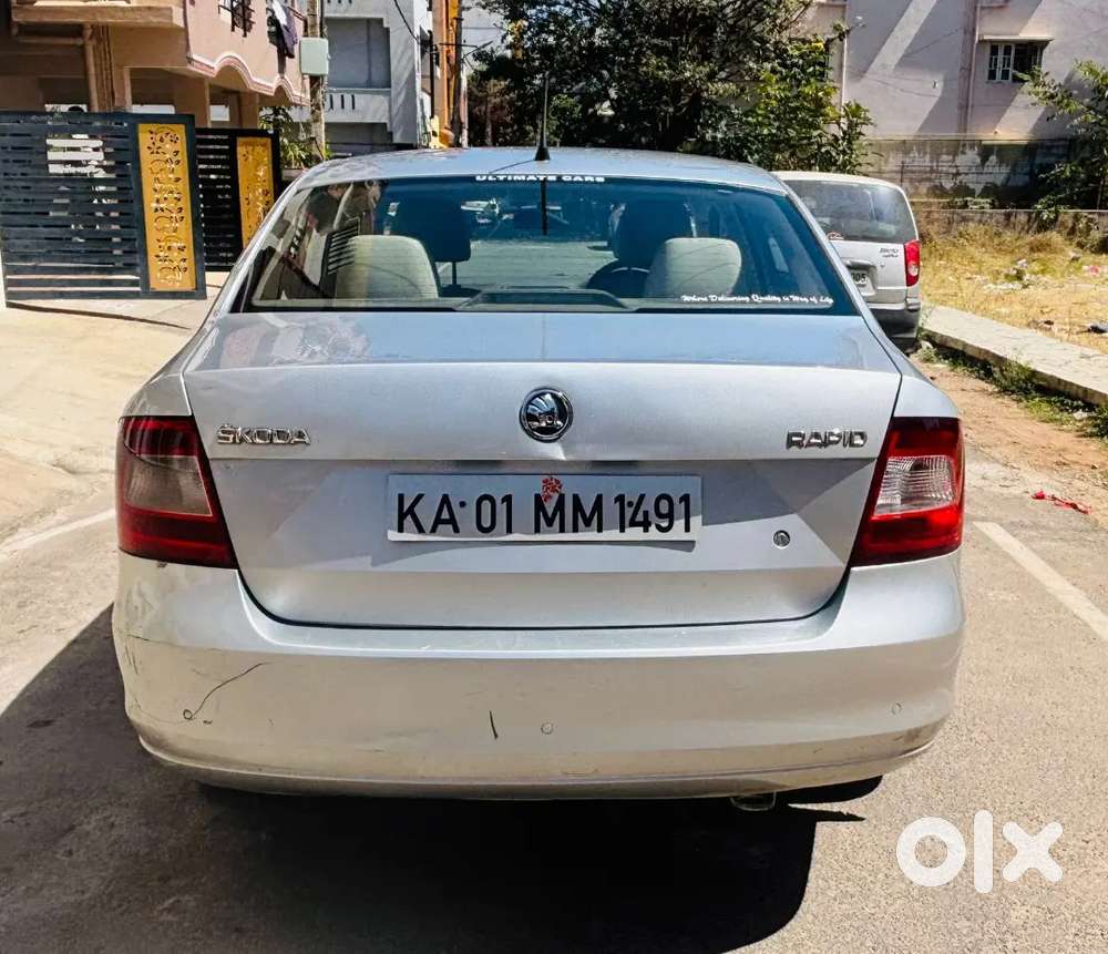 Skoda Rapid Elegance Plus 1.6 Tdi (2015)