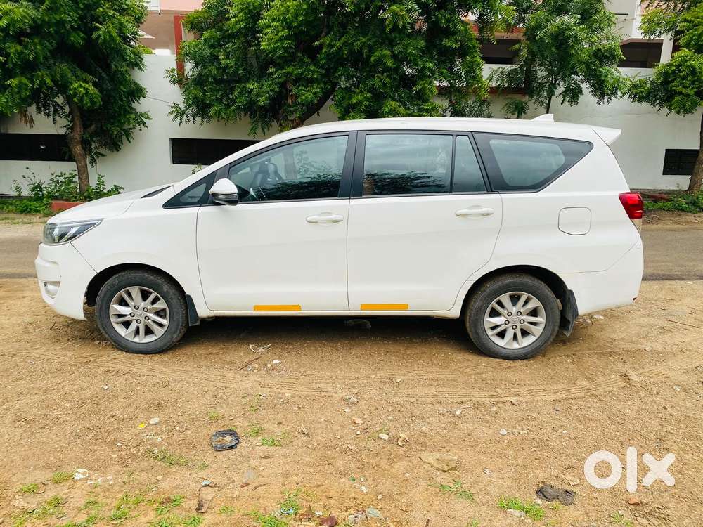 Toyota Innova Crysta [2020-ongoing] 2.4 Gx 7 Str, 2023, Diesel