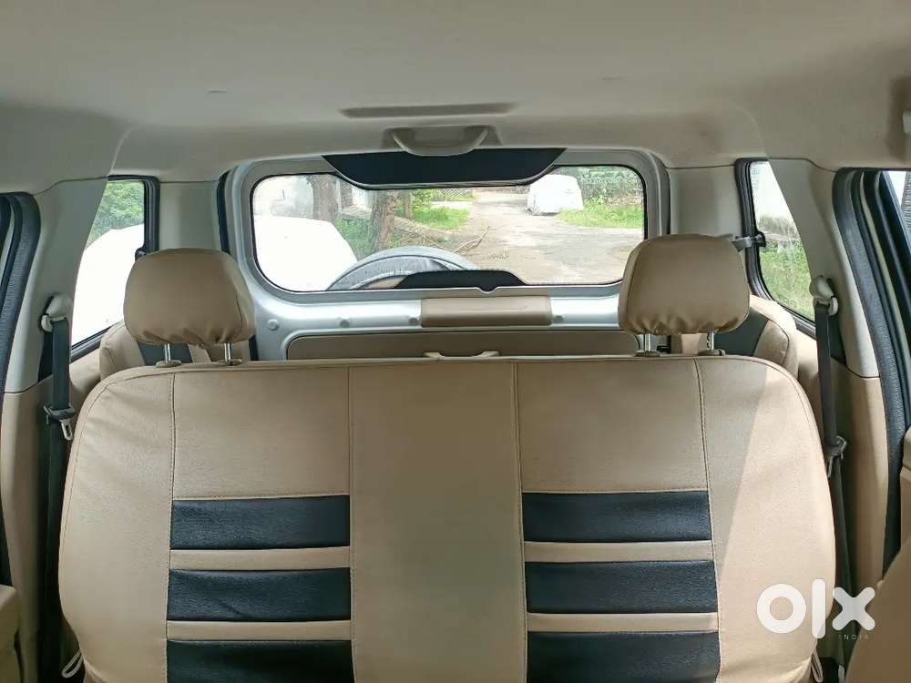 Mahindra Tuv300 T4+  2017 Model