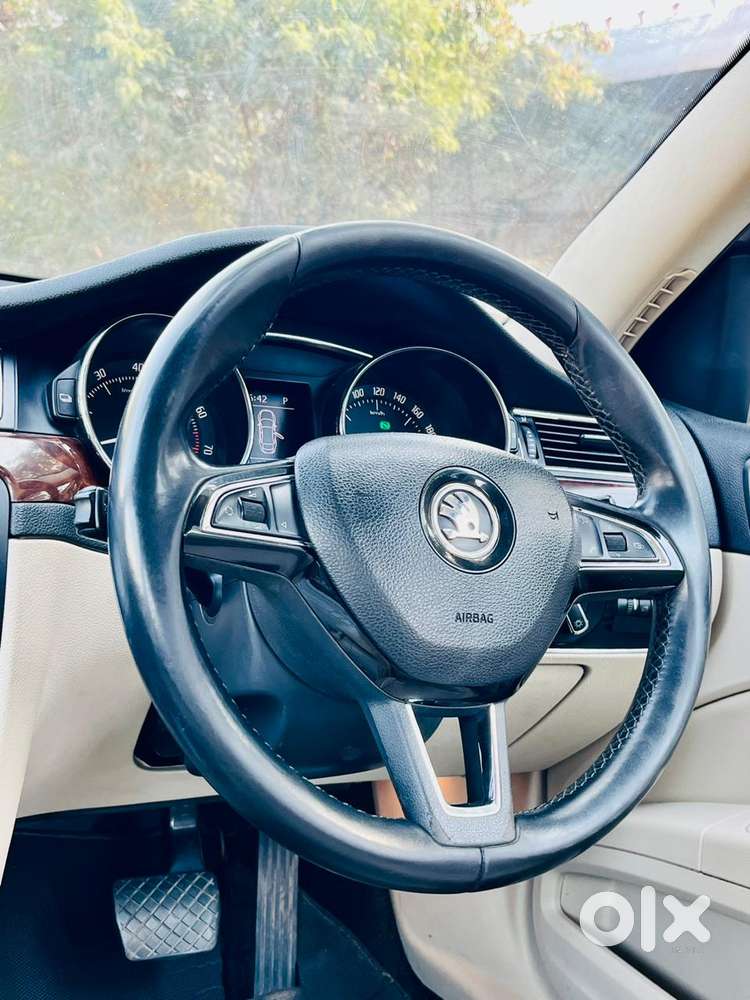 Skoda Superb 2013-2015 Elegance 1.8 Tsi Mt, 2014, Petrol