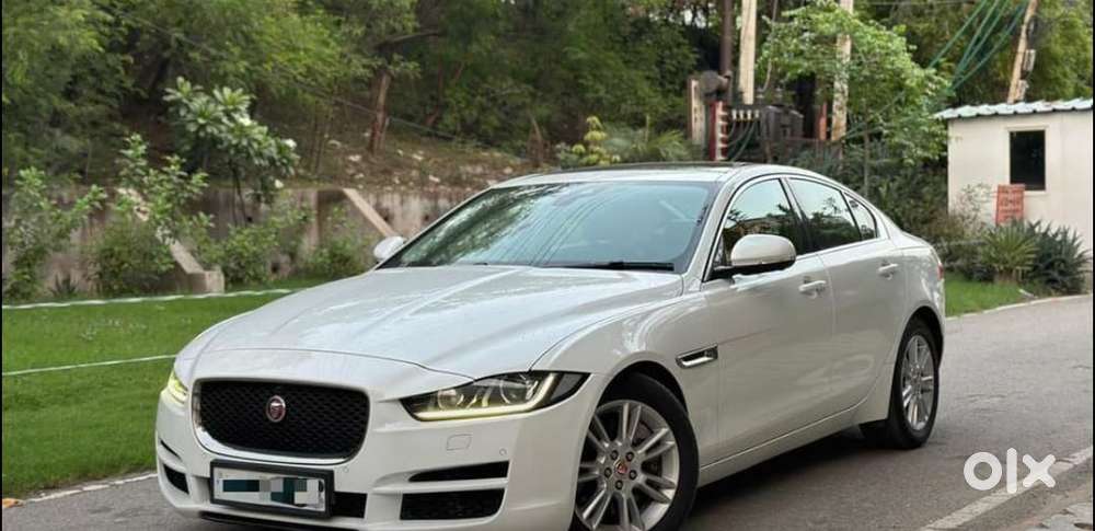 Jaguar Xe Portfolio, 2018, Petrol