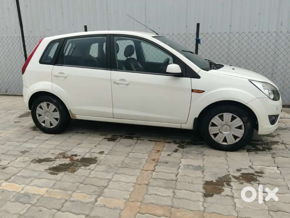 Ford Figo Petrol Lxi, 2011, Petrol