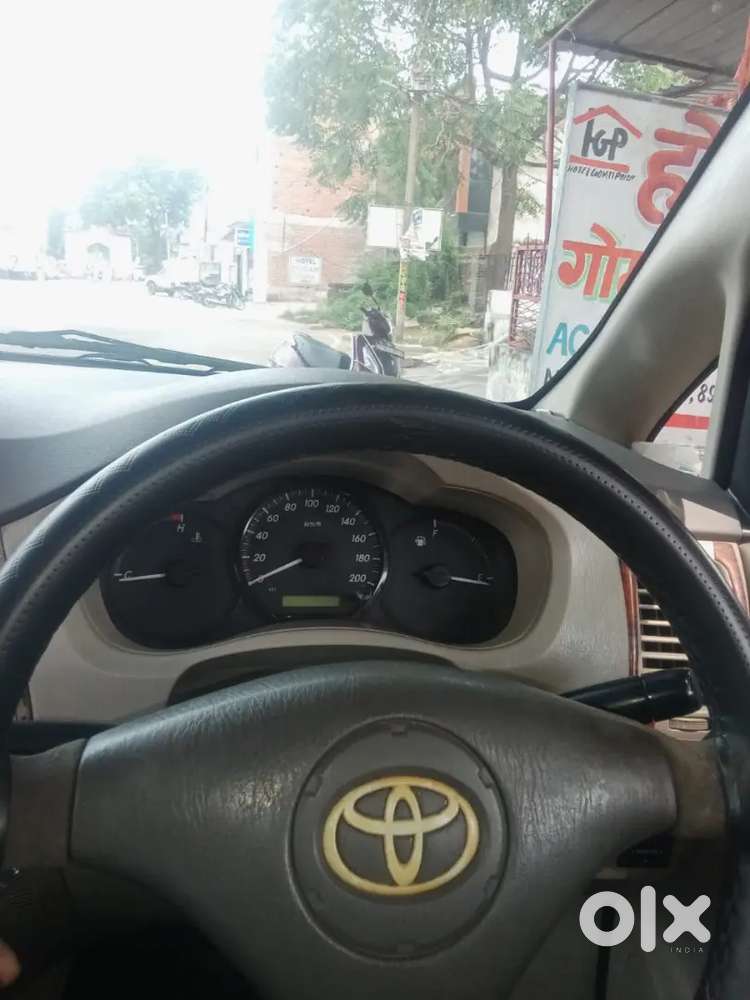Toyota Innova 2013 Diesel Well Maintained