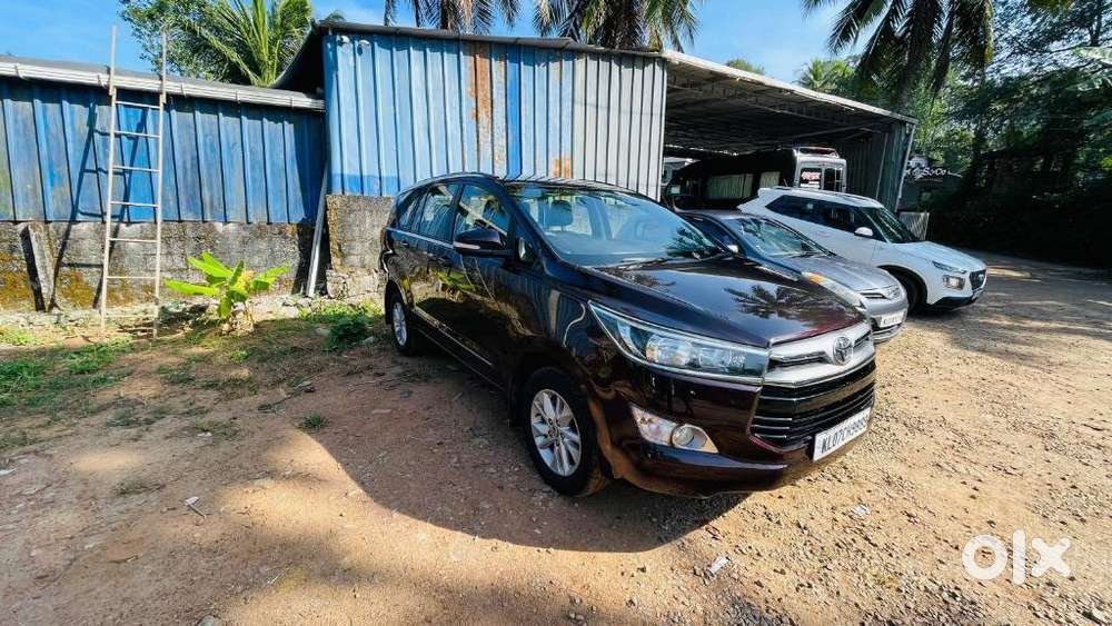 Toyota Innova Crysta 2.8 Gx At, 2016