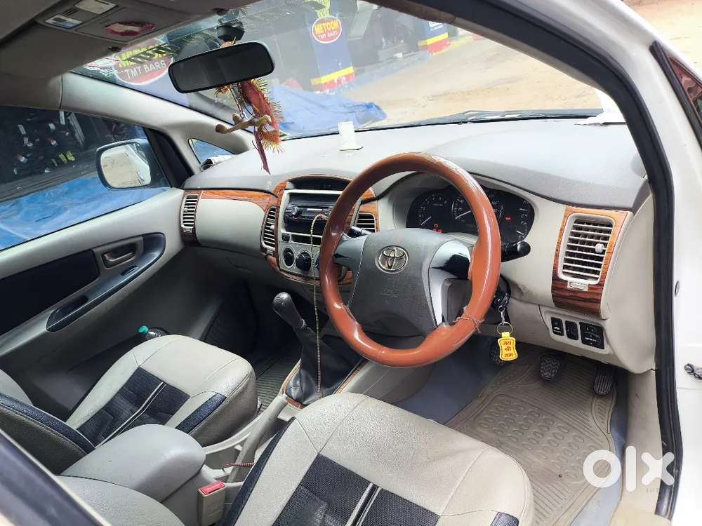 Toyota Innova 2012 Model No Claim No Accident At All. Full Geniune Car