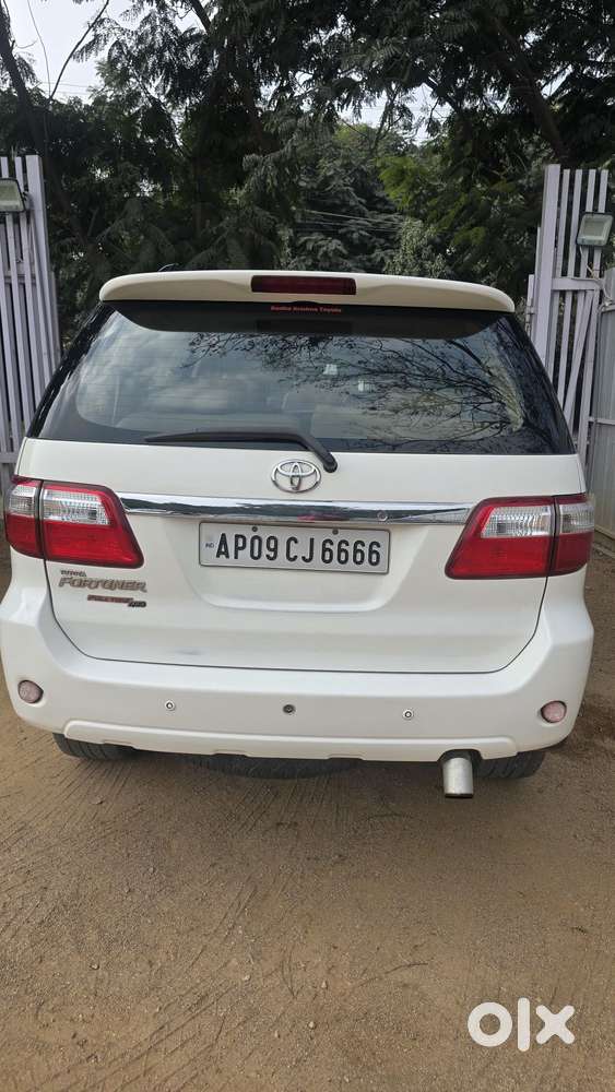 Toyota Fortuner 3.0 4x4 Manual, 2011, Diesel