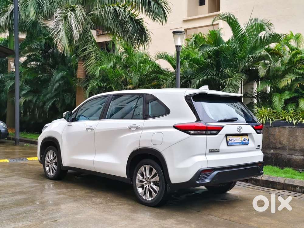 Toyota Innova Hycross 2.0 Zx Hybrid 7 Str, 2023, Petrol
