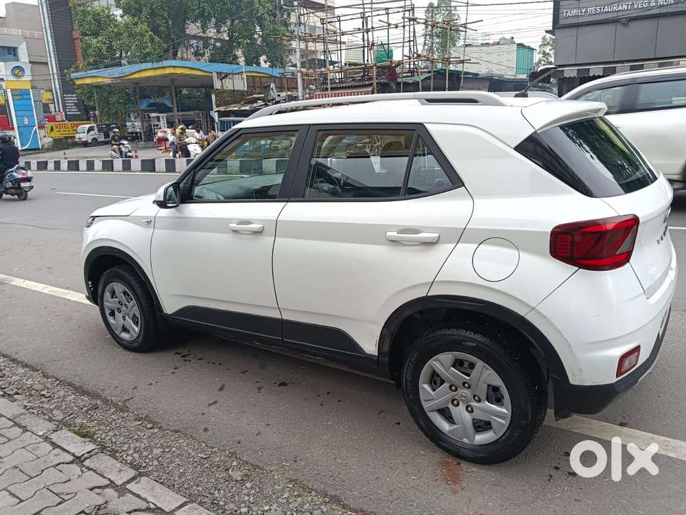 Hyundai Venue 1.2 S (o), 2020, Petrol