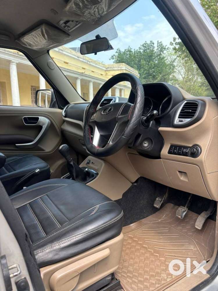 Mahindra Tuv 300 T8, 2018, Diesel