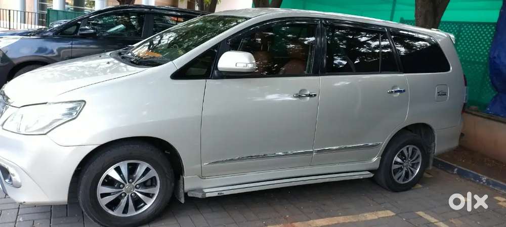 Toyota Innova Diesel 7 Str 2015