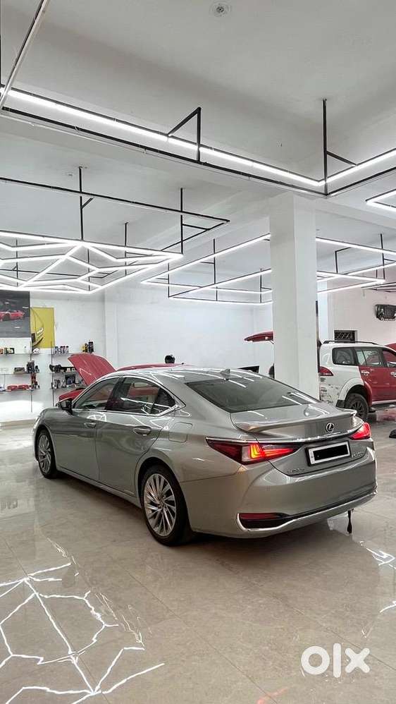 Lexus Es 2018 Petrol 51000 Km Driven