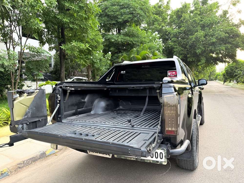 2019 Isuzu D-max V-cross 4x4  68,500 Km  Single Owner