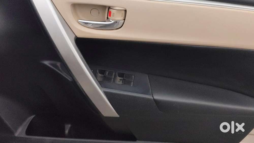 Toyota Corolla Altis 1.8 Gl, 2015, Petrol