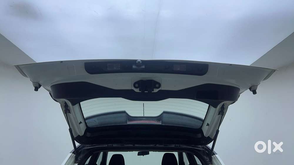 Nissan Magnite 1.0 Xv Premium Turbo Cvt, 2021, Petrol