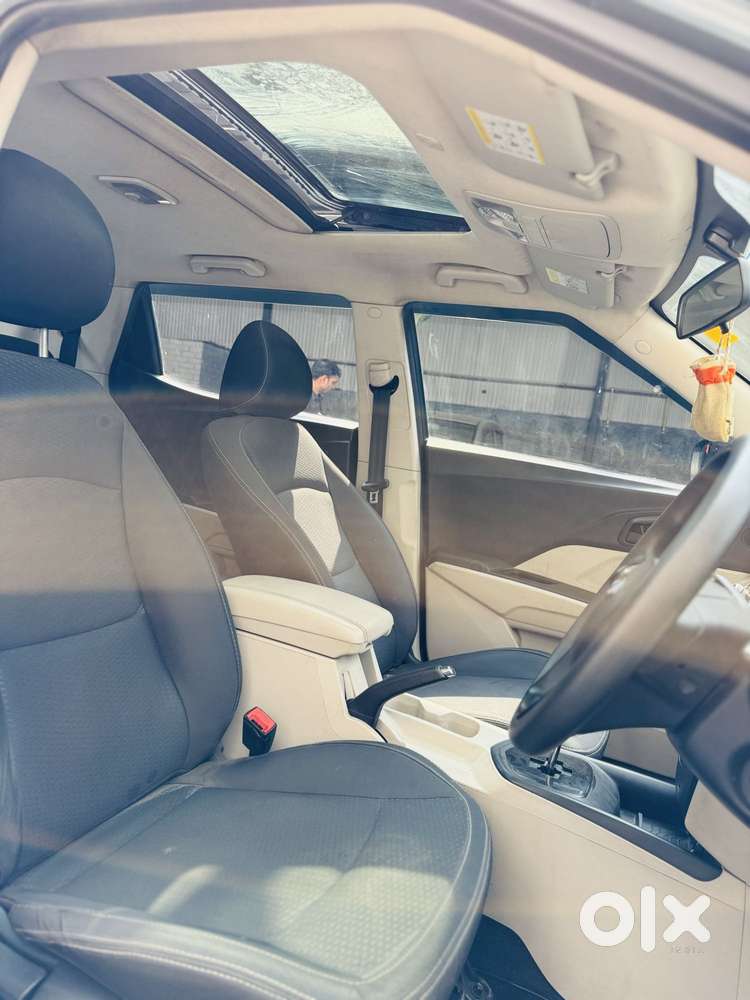 Mahindra Xuv300 W6 Amt Diesel, 2022, Diesel