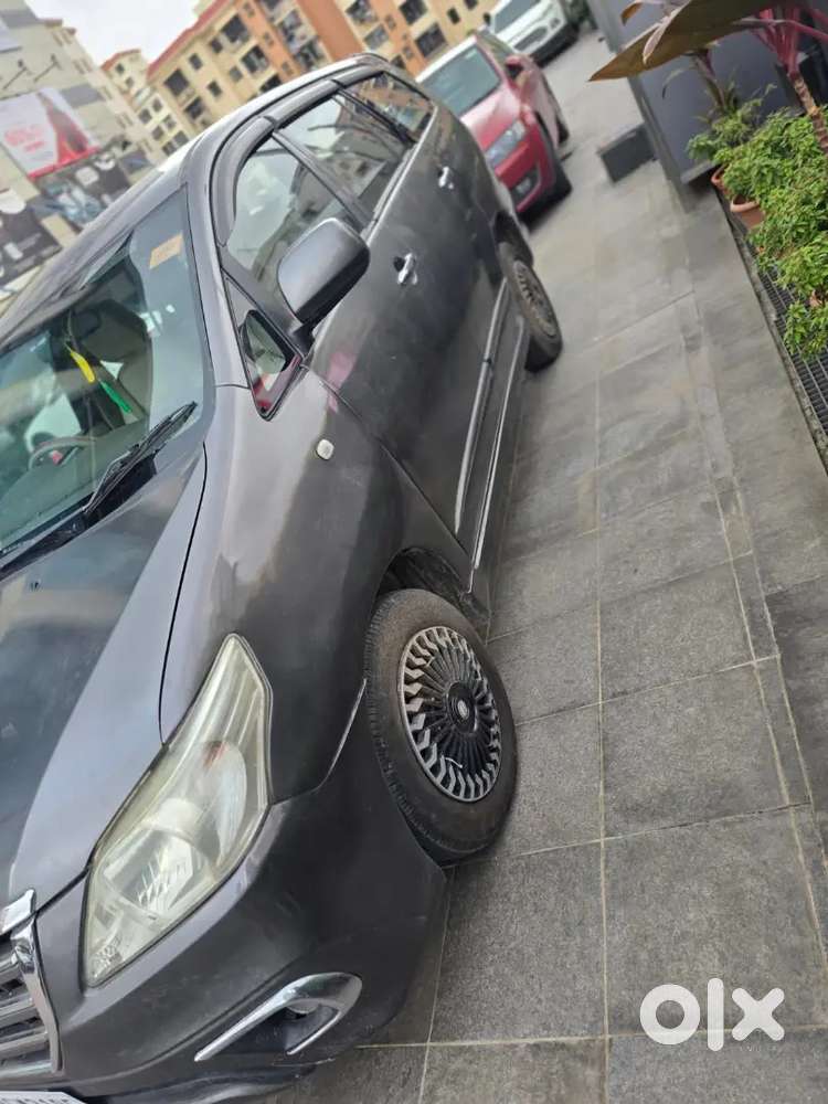 Toyota Innova Petrol 2014